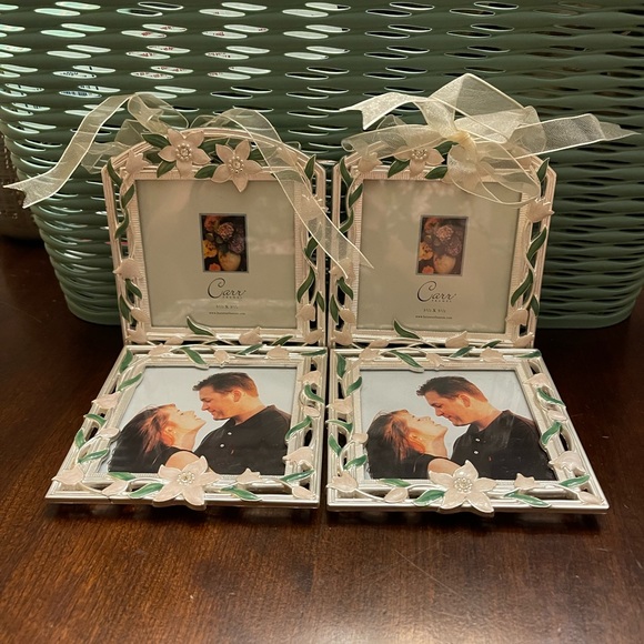 🩷 Carrs Pink & Green Photo Frame 3 1/2 By 3 1/2 Metal Frame Floral Design🩷 - Picture 4 of 9